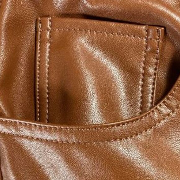 Abercrombie & Fitch 90s Straight Ultra High Rise Vegan Leather Pants  2LUS  EUC - Picture 2 of 8